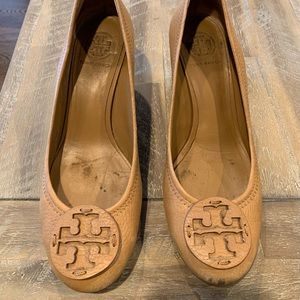 Tory Burch Logo Camel Leather Wedge Shoe